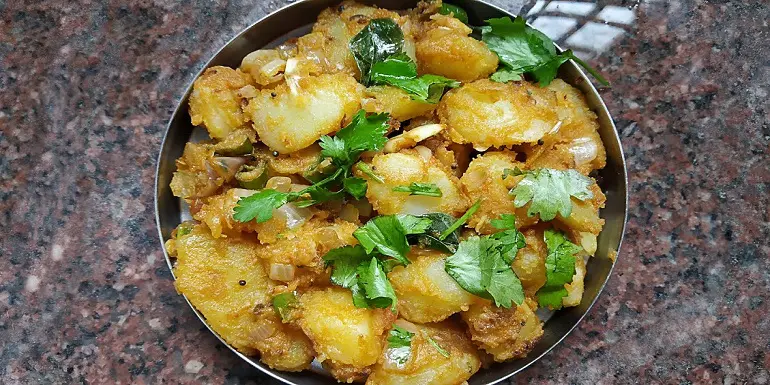 Featured image of post How to Make Boiled Potato Fry Andhra Style