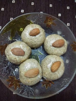 Peanut Almond Ladoos