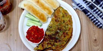 How To Make Soft & Spicy Indian Egg Omelette - Indian Egg Omelette