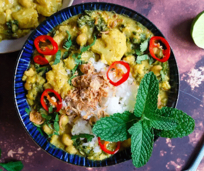 cauliflower & chickpea curry