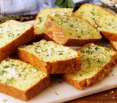 cauliflower garlic bread