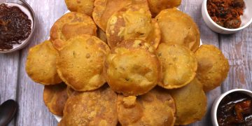 Aloo Puri | Potato Poori Tiffin Box Recipe - Tasted Recipes