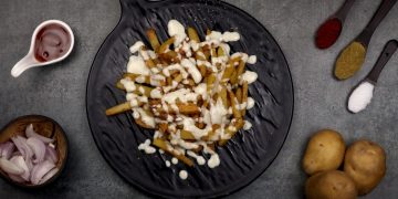 Fried Potatoes With Homemade White Sauce