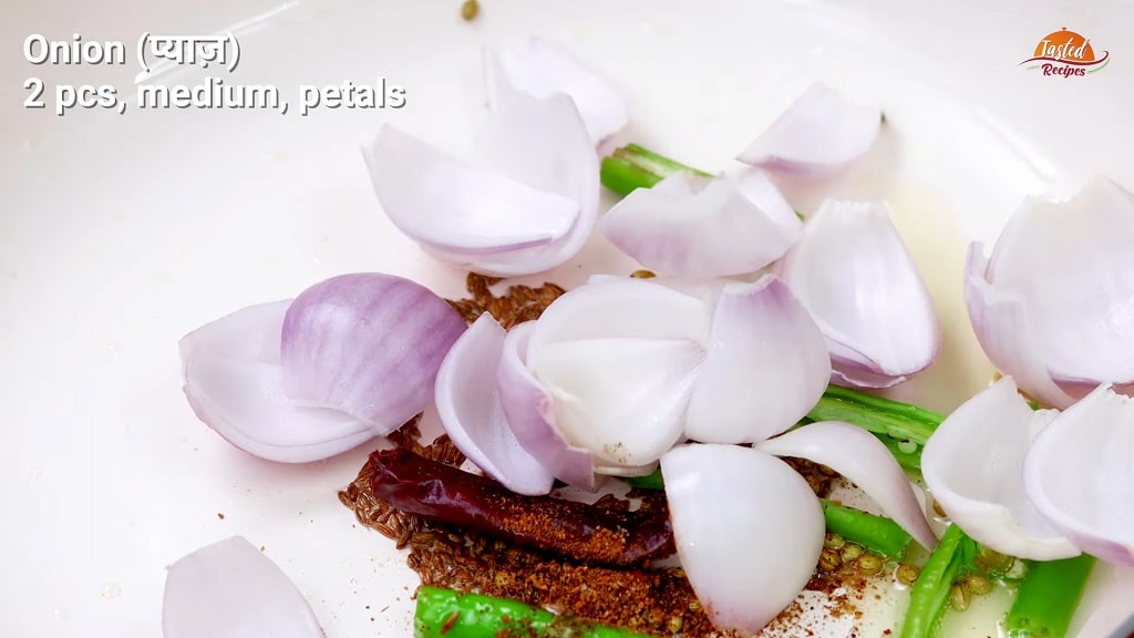 Paneer do pyaza recipe onions